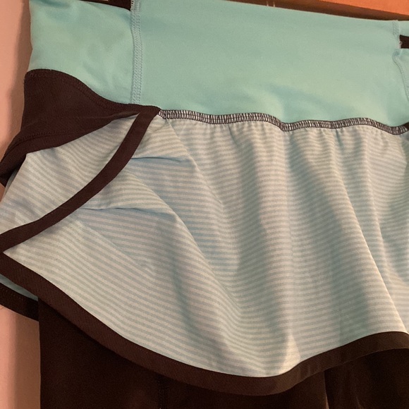 Lululemon Run: Speed Squad Skirt size 2 shorts 
Tonka Stripe Angle Blue black - Picture 13 of 16